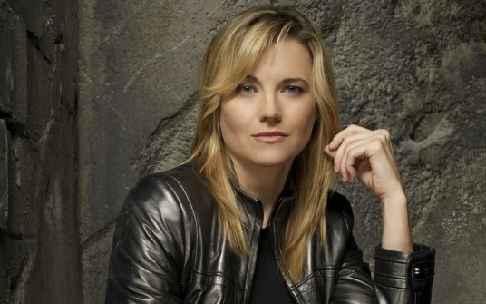 lucy-lawless-wallpapers